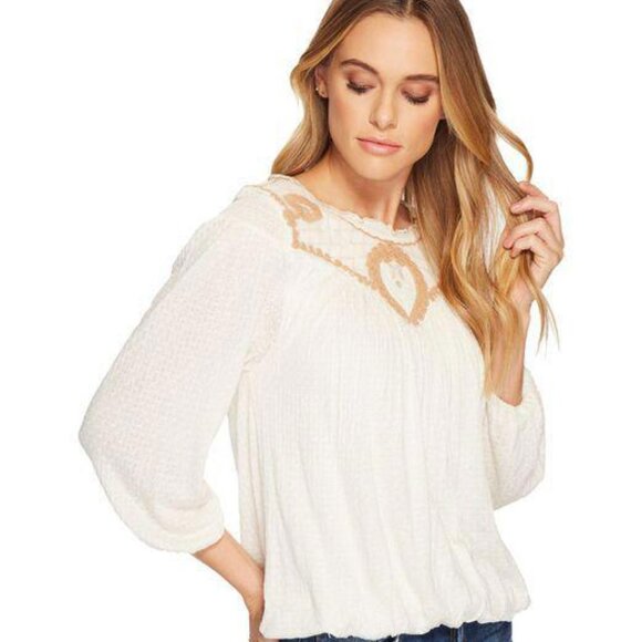Free People Begonia Tee Embroidered Blouse Top Peasant Flowy Textured XS 220430 - Picture 3 of 9